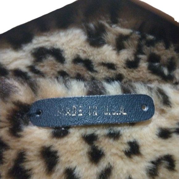 Mob Wives Faux Fur Leopard Print Tan-Black Latch Hook Eye Closure Warm Chic L - Picture 4 of 13